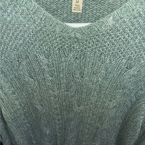 Vintage Cabelas Women's Green heavy Cable Knit Sweater medium weight Warm